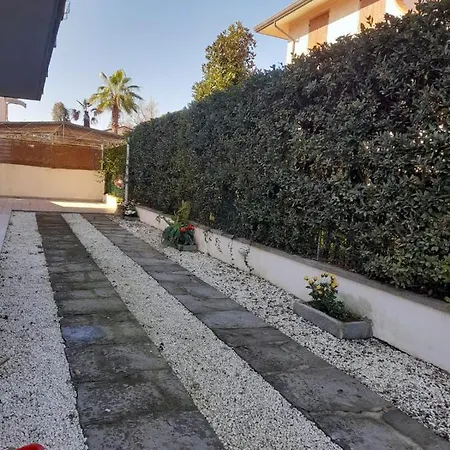 Liana Apuana Mare Holiday home Lido di Camaiore