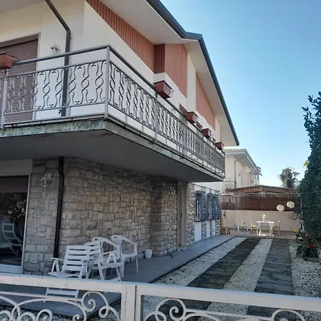 Liana Apuana Mare Casa vacanze